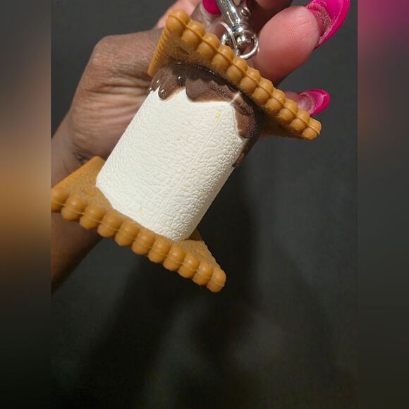 Bath And Body Works S’more Pocketbac Holder NWT Charm BBW Collectible - Picture 5 of 6